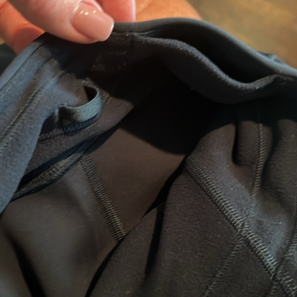 Lululemon size 2 thermal leggings with two back zipper pockets! - Picture 12 of 13
